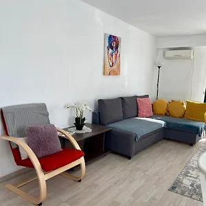 Fly Airport Residences & Therme-self Check-in Apartment